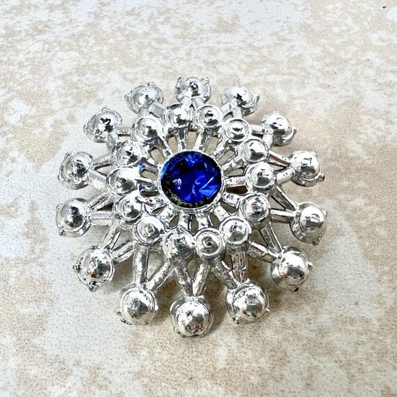 Vintage Silver Tone Deep Blue Rhinestone Snowflake Brooch Pin - Picture 1 of 4